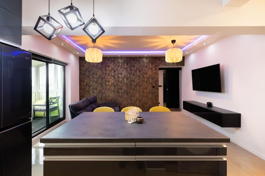 Apartament Modern 2br Apt In The City Center Bucureşti