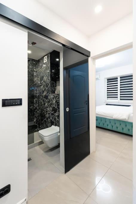Modern 2br Apt In The City Center Apartament *